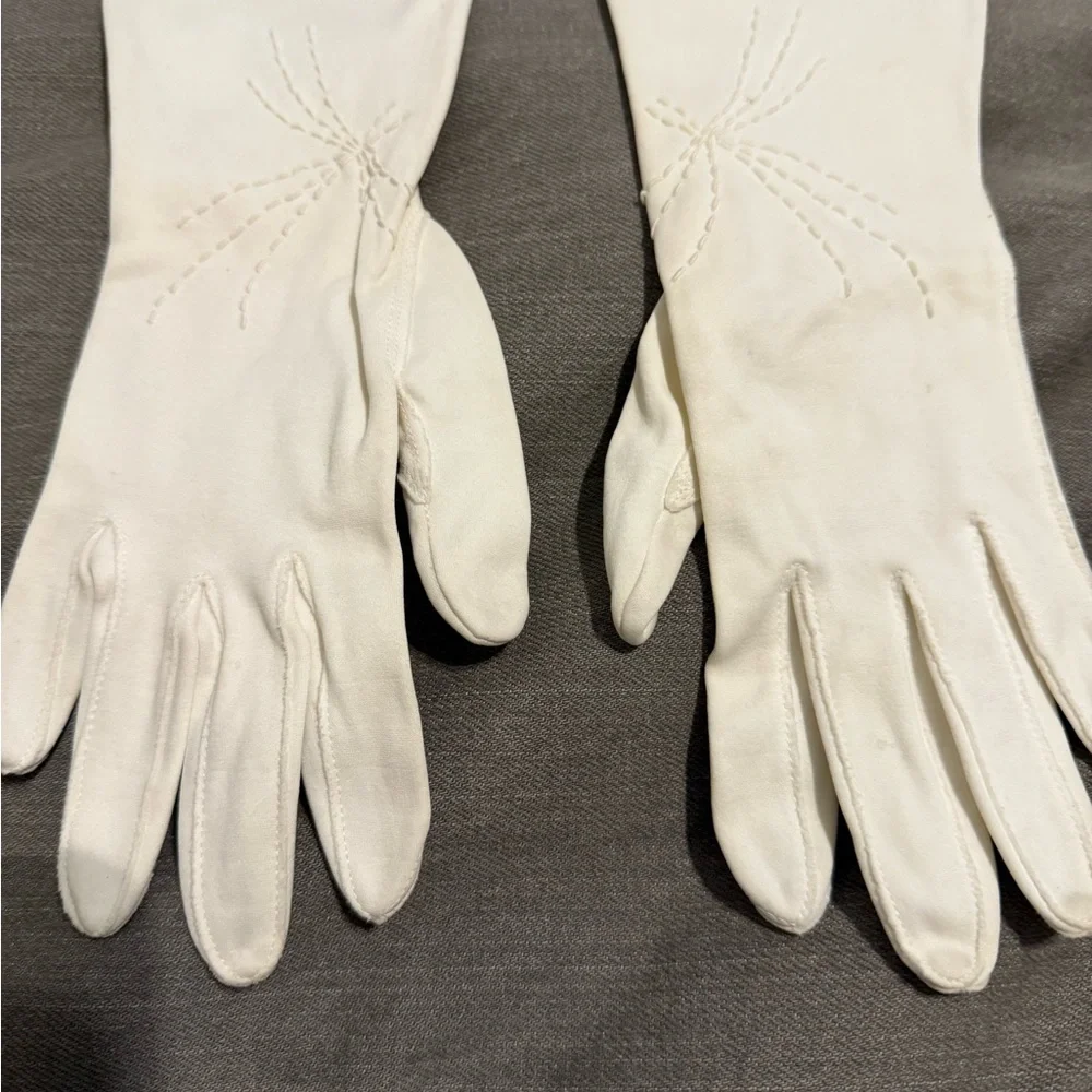 Fownes Royale White Gloves with Embroidered  100% Double Woven Cotton Vintage